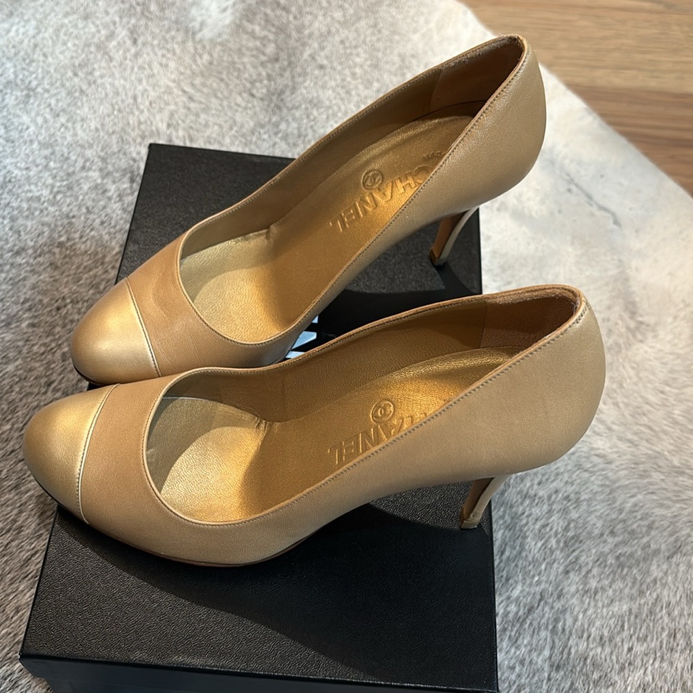 Chanel heels - Picture 8 of 8